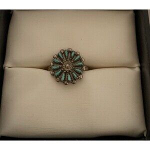 Vintage Zuni Sterling Silver Petite Point Turquoise Ring 6.25 South Western
